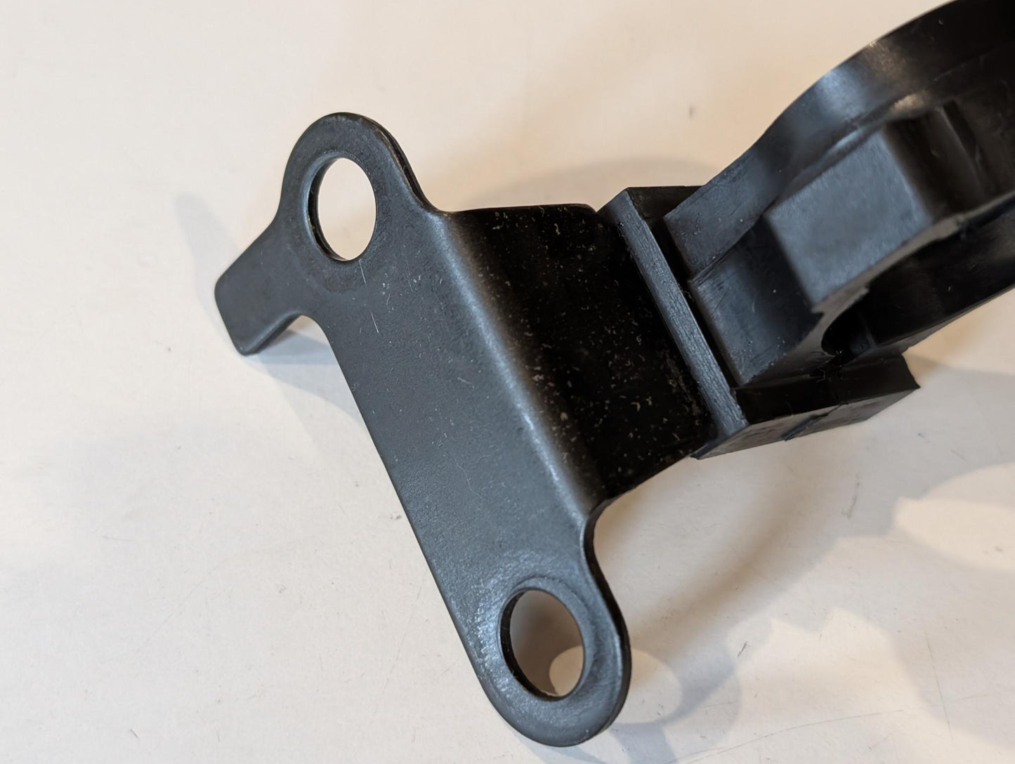 Yamaha XT600Z 3AJ Halterung 3DS-1441L-00 Gummihalter 2WJ-14445-01 Barometerdose an Vergaser gebraucht