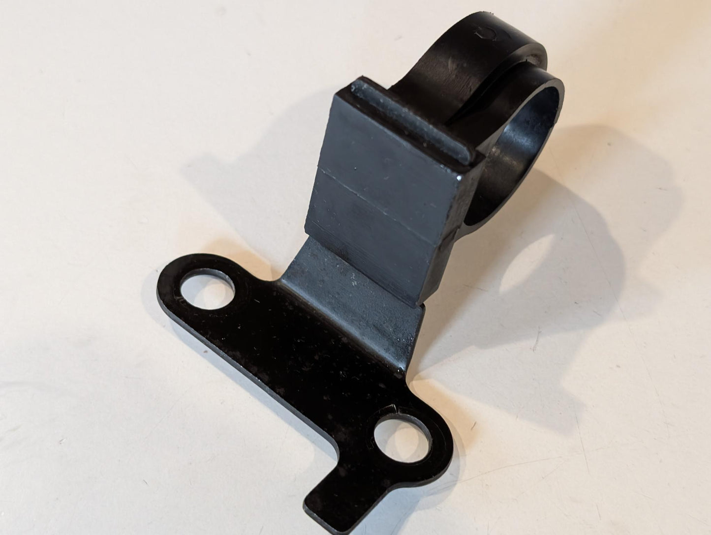 Yamaha XT600Z 3AJ Halterung 3DS-1441L-00 Gummihalter 2WJ-14445-01 Barometerdose an Vergaser gebraucht