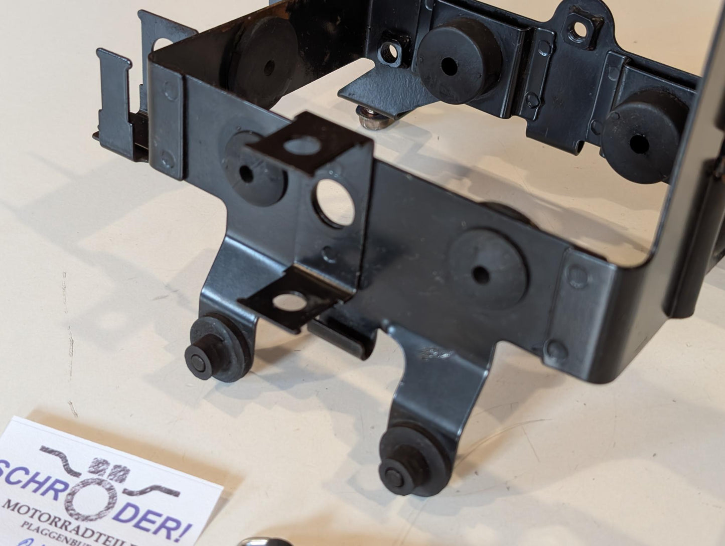 Yamaha XT600Z 3AJ Batteriehalter Batteriekasten 1VJ-2177G-00 Halterung Gleichrichter mit Gummiband gebraucht