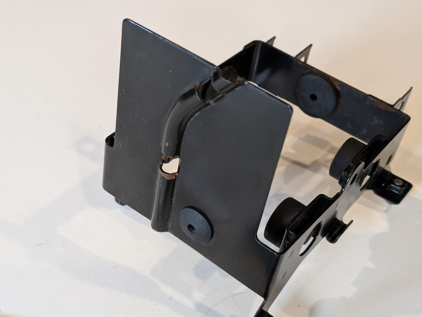 Yamaha XT600Z 3AJ Batteriehalter Batteriekasten 1VJ-2177G-00 Halterung Gleichrichter mit Gummiband gebraucht