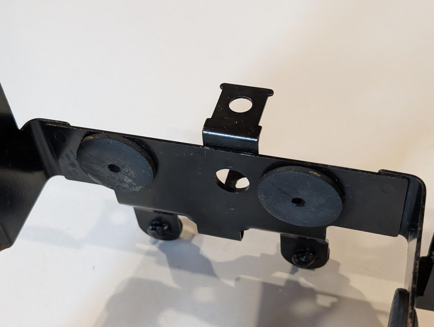 Yamaha XT600Z 3AJ Batteriehalter Batteriekasten 1VJ-2177G-00 Halterung Gleichrichter mit Gummiband gebraucht