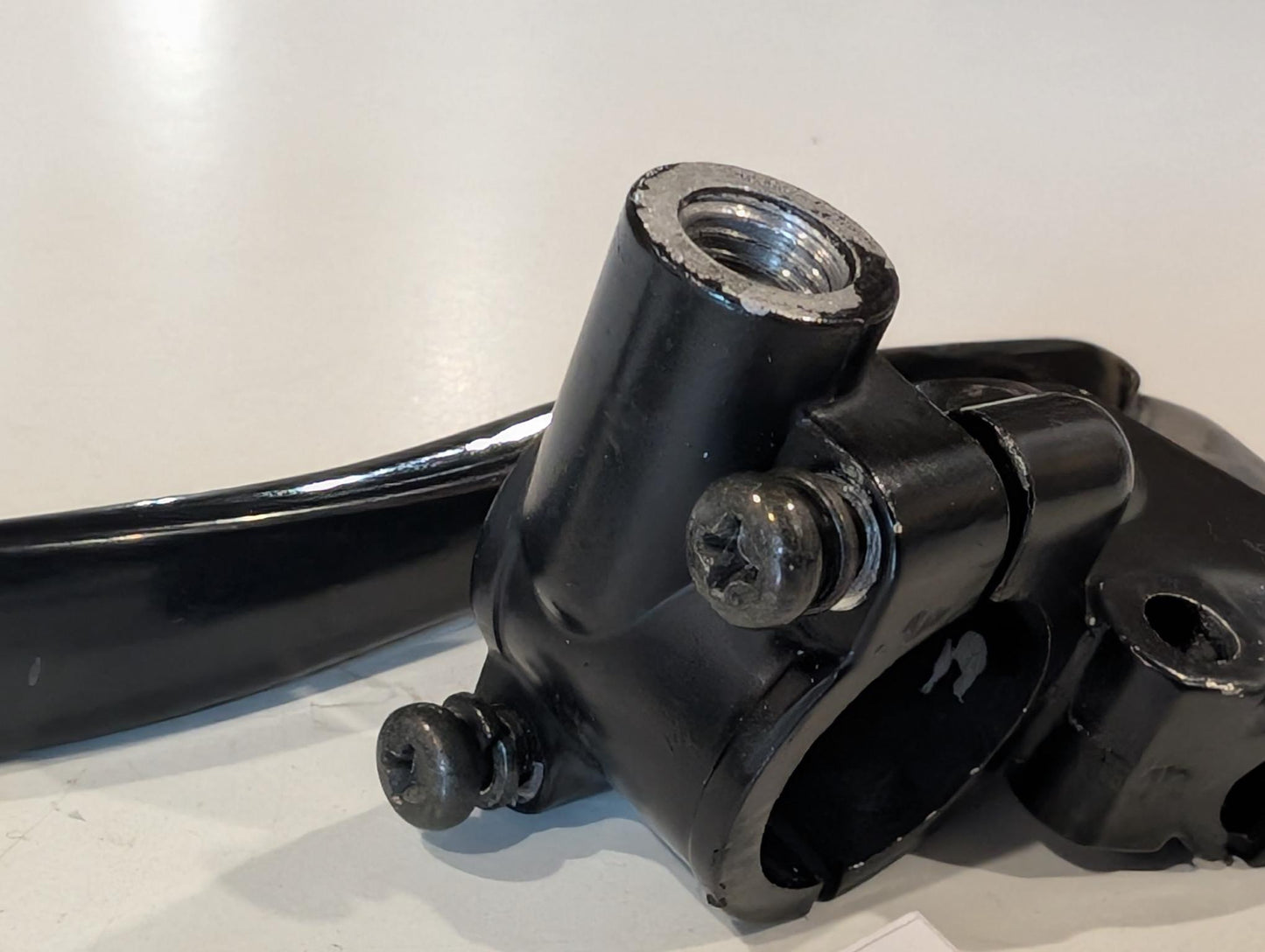 Yamaha XT600Z 3AJ Halter Kupplungshebel 1LN-82911-00 90109-06798 Spiegelhalter links gebraucht