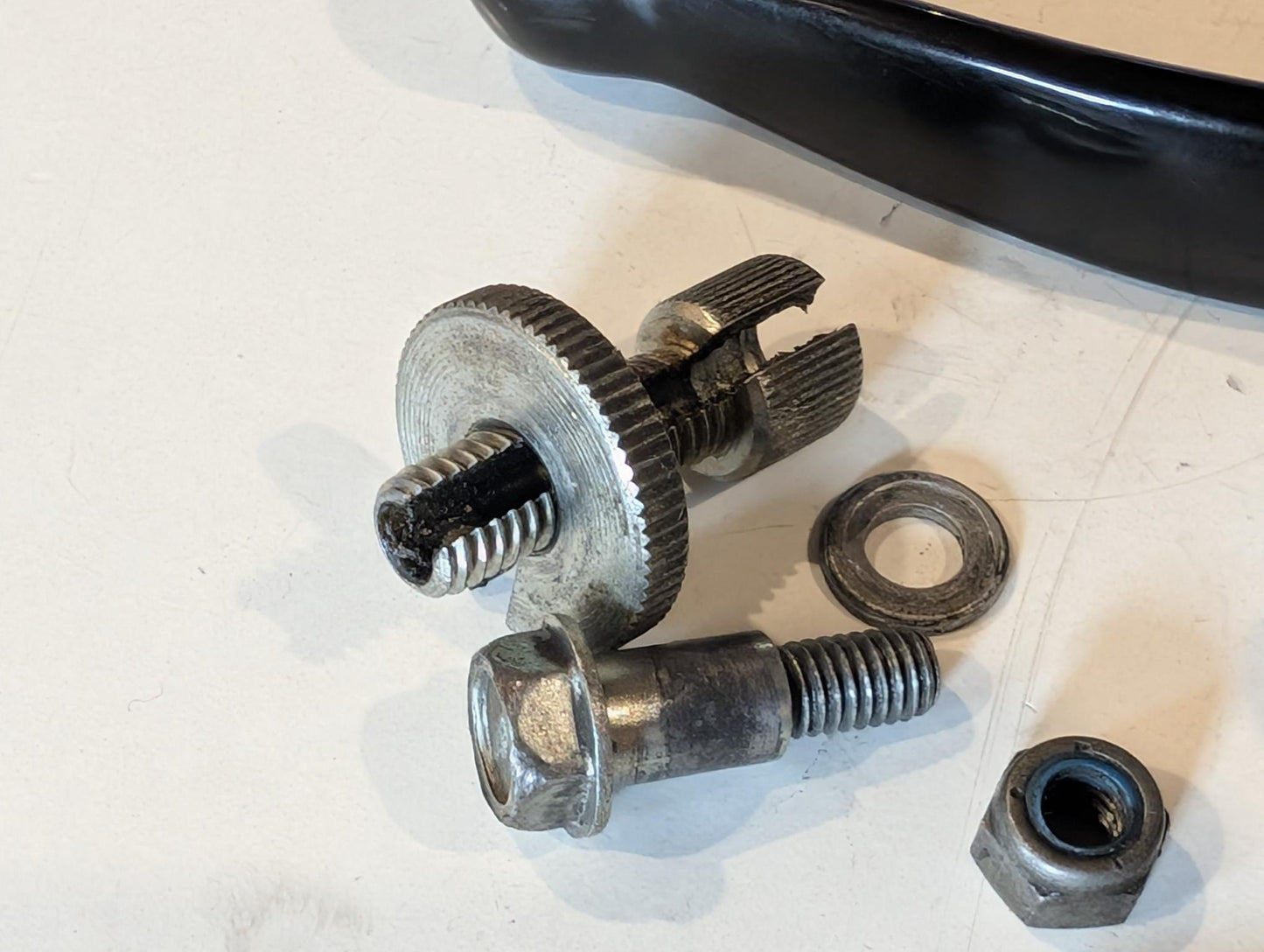 Yamaha XT600Z 3AJ Halter Kupplungshebel 1LN-82911-00 90109-06798 Spiegelhalter links gebraucht