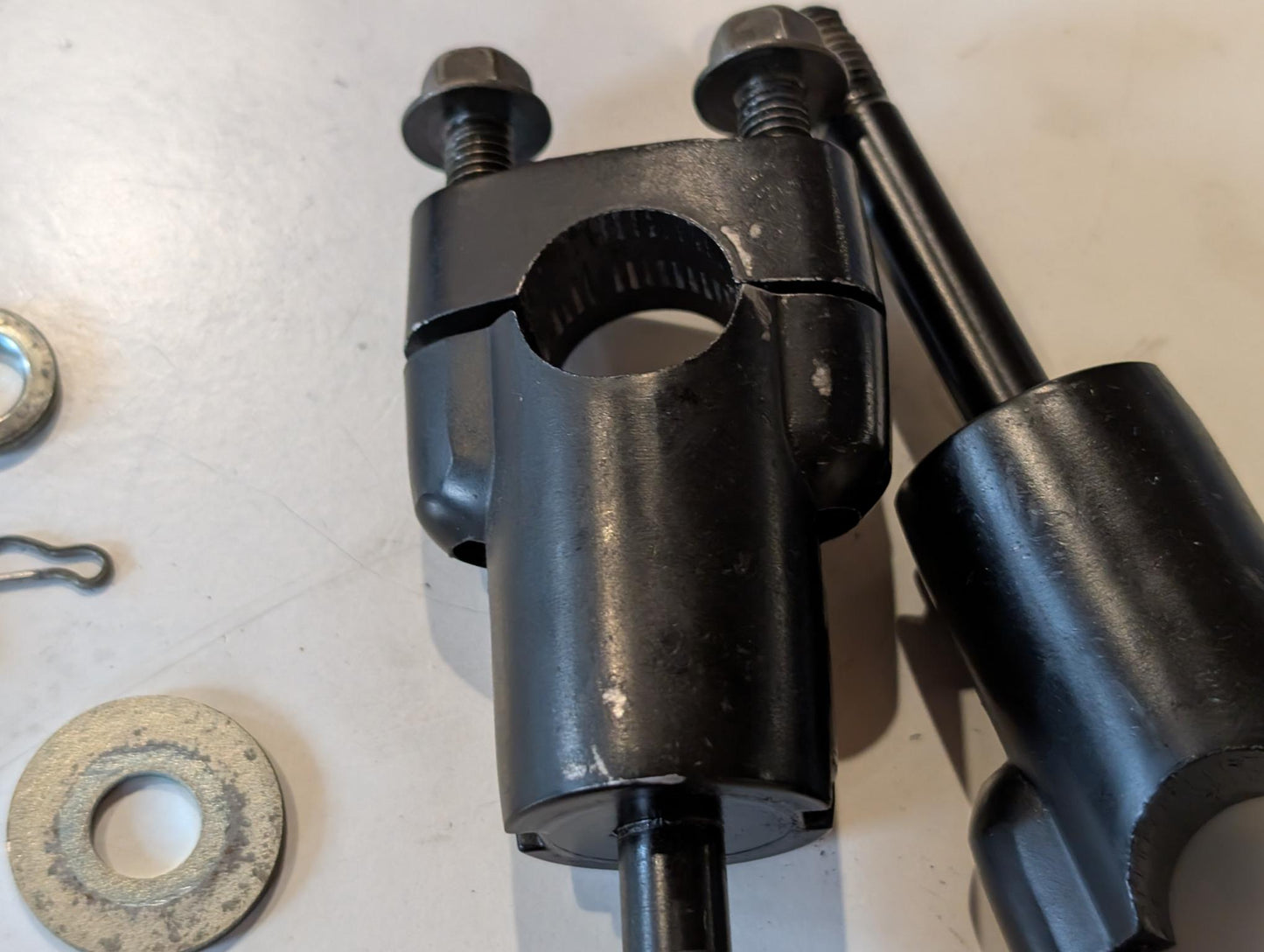 Yamaha XT600Z 3AJ Lenkerhalter 3AJ-23442-00 Klemmen 1E6-23441-00 und Schrauben gebraucht
