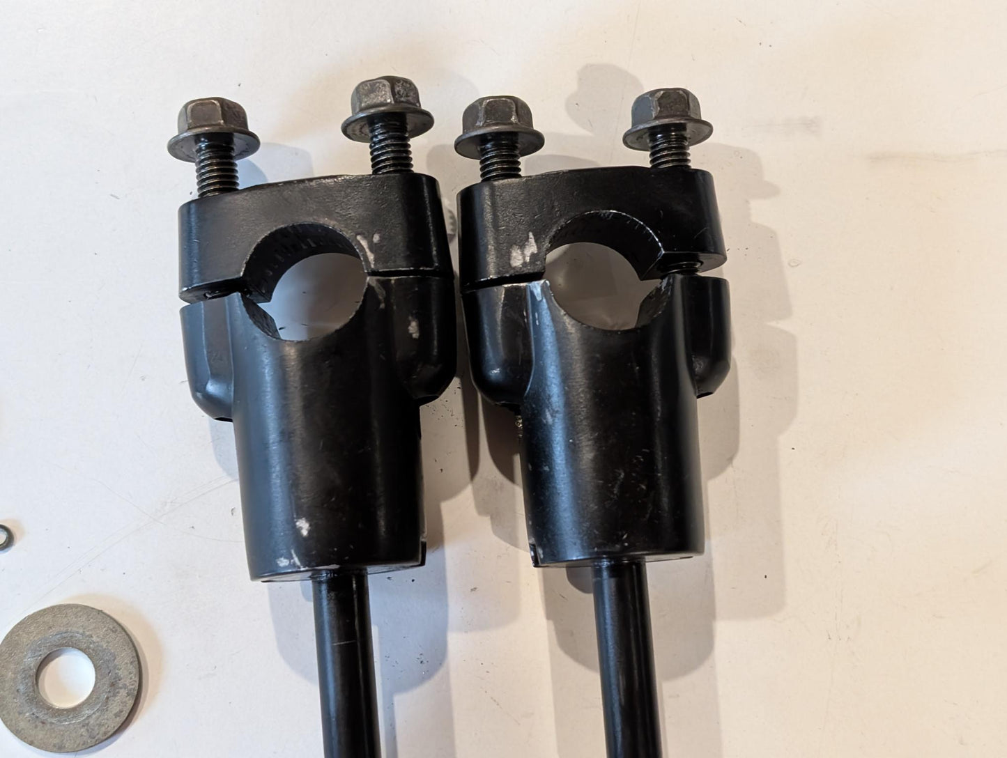 Yamaha XT600Z 3AJ Lenkerhalter 3AJ-23442-00 Klemmen 1E6-23441-00 und Schrauben gebraucht