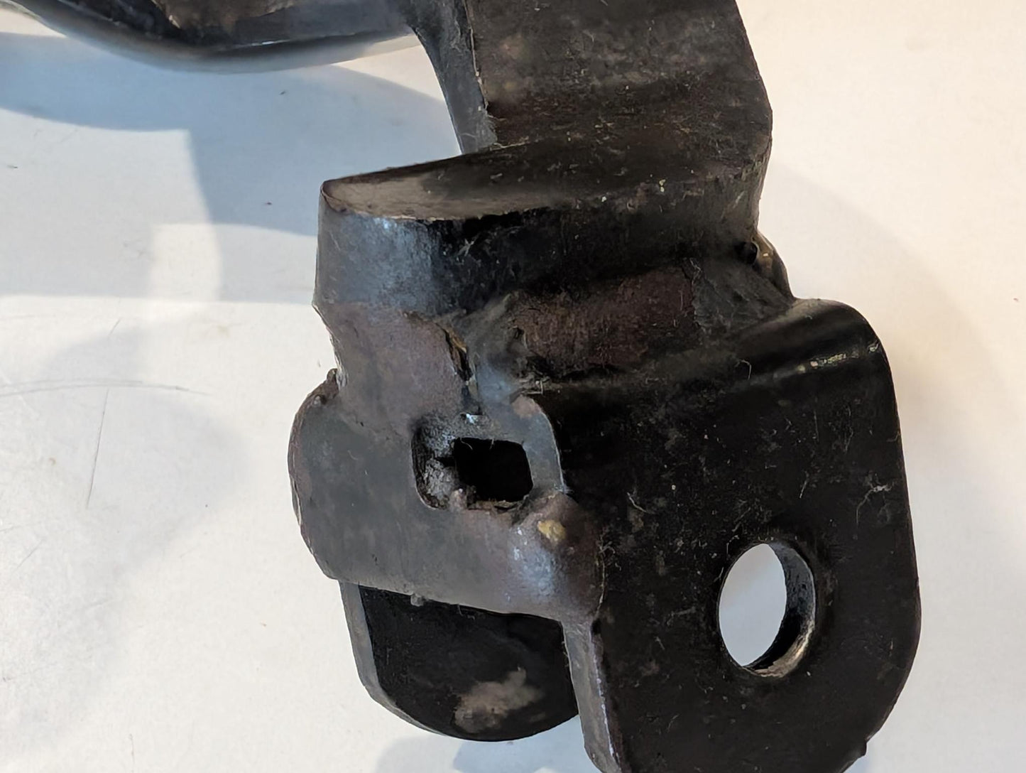 Yamaha XT600Z 3AJ Fussrastenhalter Halter Bremshebel vorne rechts 2KF-27442-00 mit Schauben gebraucht
