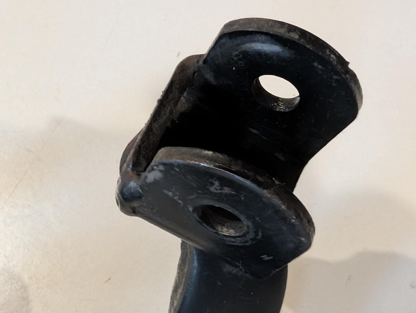 Yamaha XT600Z 3AJ Fussrastenhalter Halter Bremshebel vorne rechts 2KF-27442-00 mit Schauben gebraucht