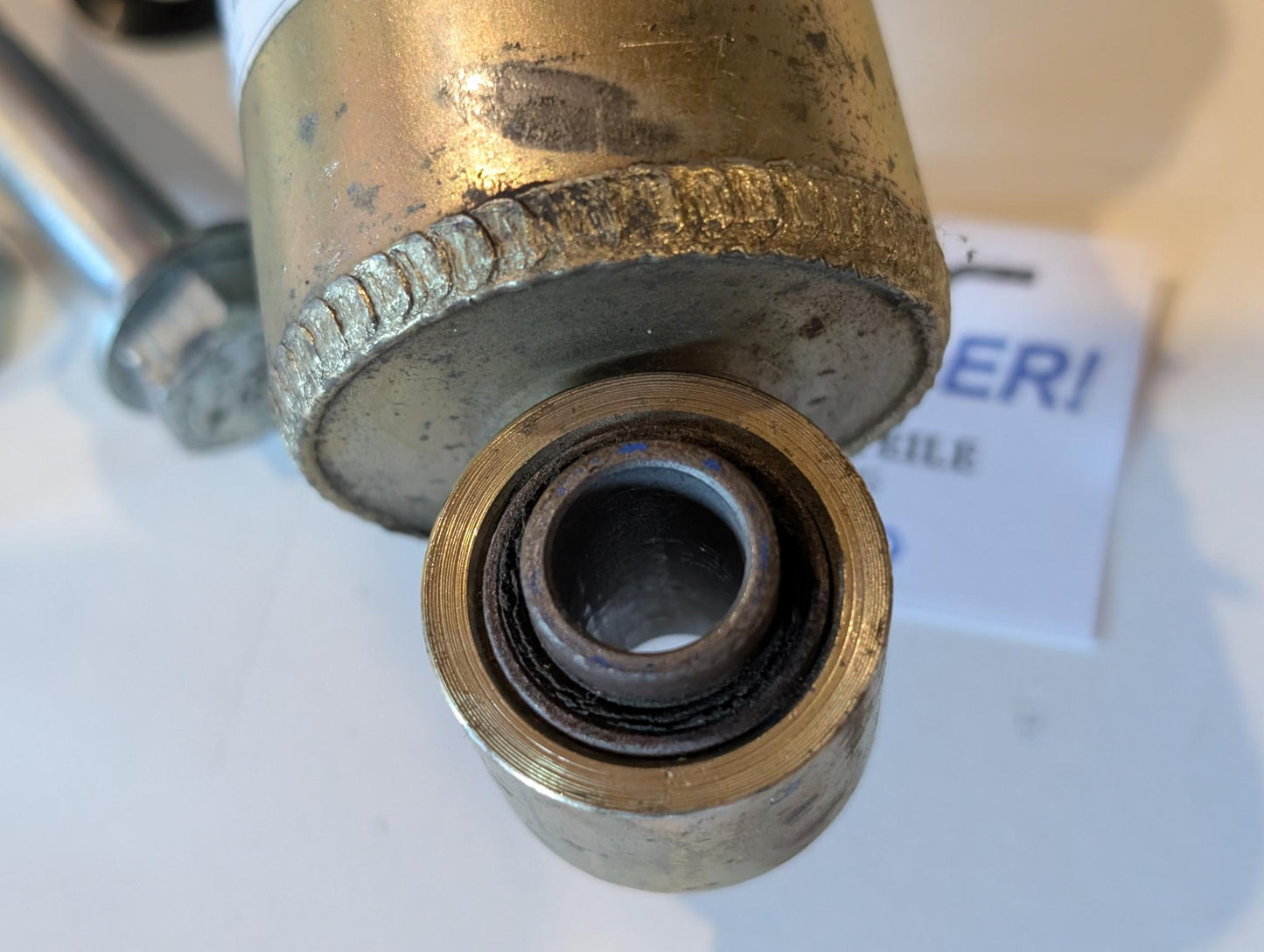 Yamaha XT600Z 3AJ Federbein hinten 3AJ-22210-00 Stoßdämpfer Bolzen oben 90240-14106 Schraube unten 90101-12498 gebraucht