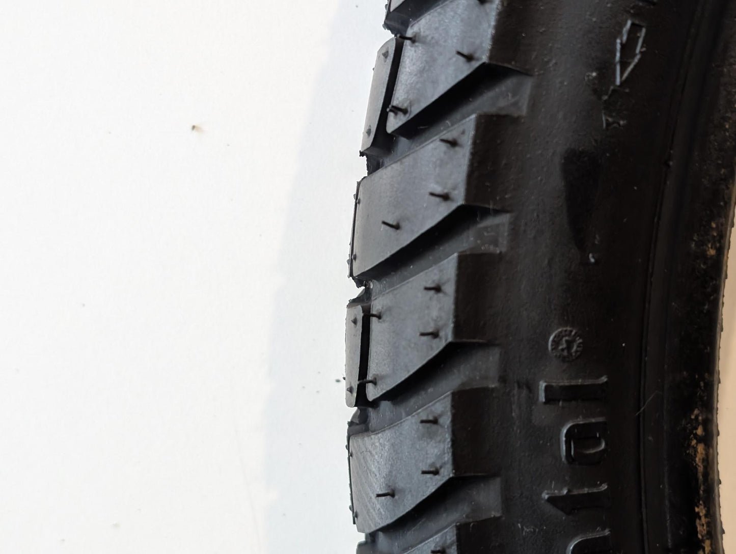 Reifen Vorderrad Continental Conti Escape CC160 2.75-21 45S hinten MC Schlauch Typ DOT 2117 gebraucht