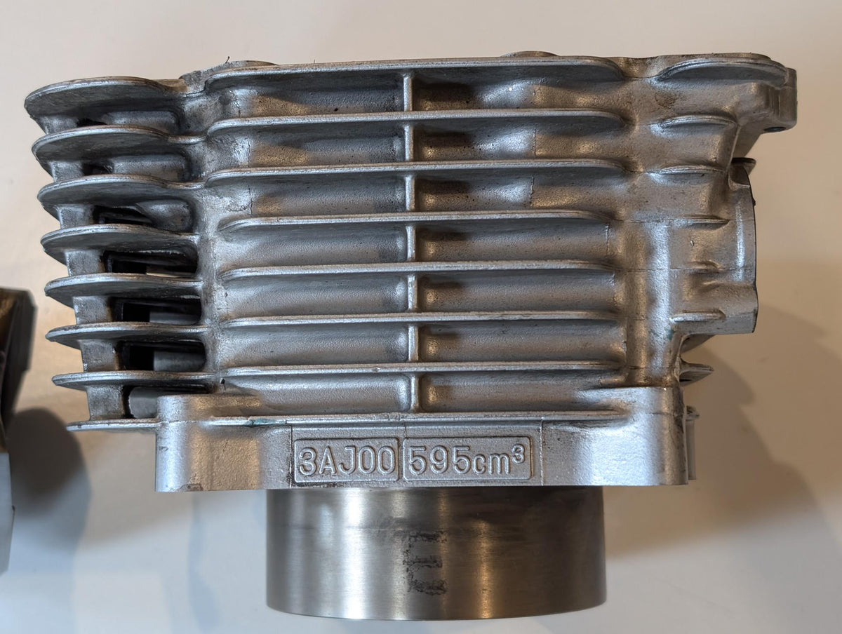 Yamaha XT600 3TB Zylinder 3AJ-11310-00 3TB-11310-00 mit Kolben Bolzen Schrauben, gebraucht