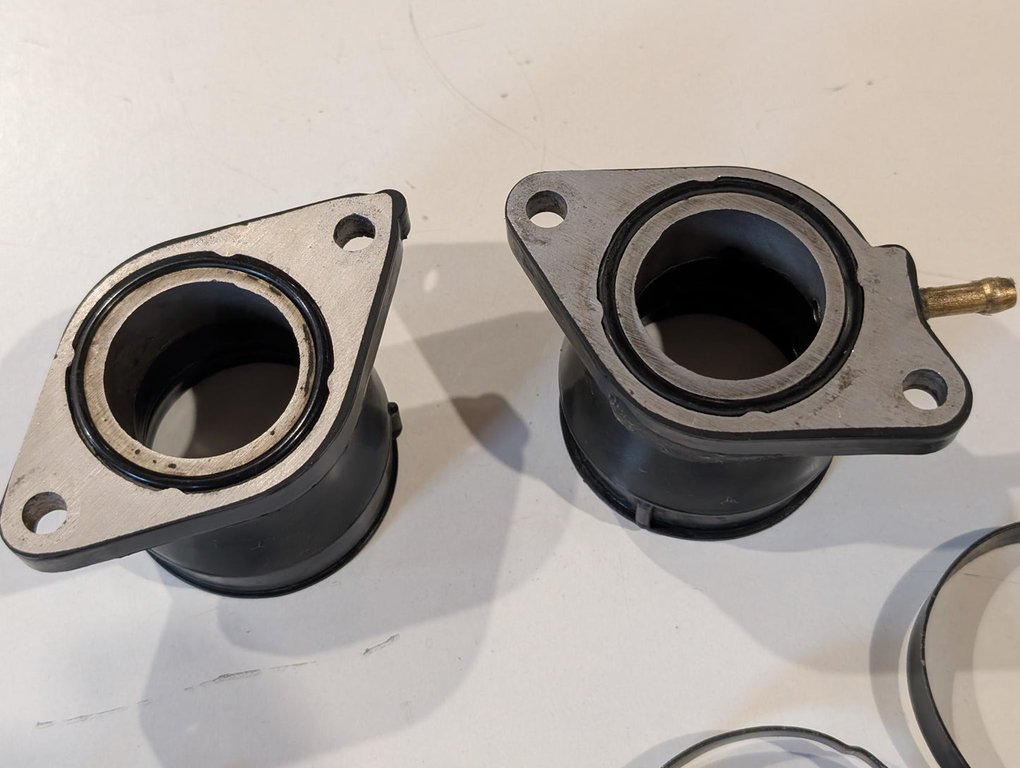 Yamaha XT600Z 3AJ Ansaugstutzen Vergaser links ähnlich 43F-13586-01 und rechts 1VJ-13596-00, gebraucht