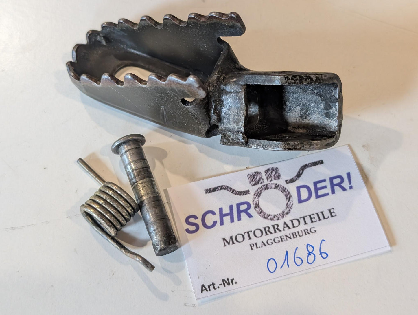 Yamaha XT600Z 1VJ 3AJ Fussraste Krallenfussraste vorne links 22W-27411-01 mit Bolzen und Feder, gebraucht