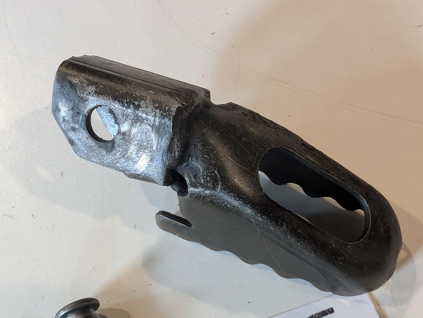 Yamaha XT600Z 1VJ 3AJ Fussraste Krallenfussraste vorne links 22W-27411-01 mit Bolzen und Feder, gebraucht