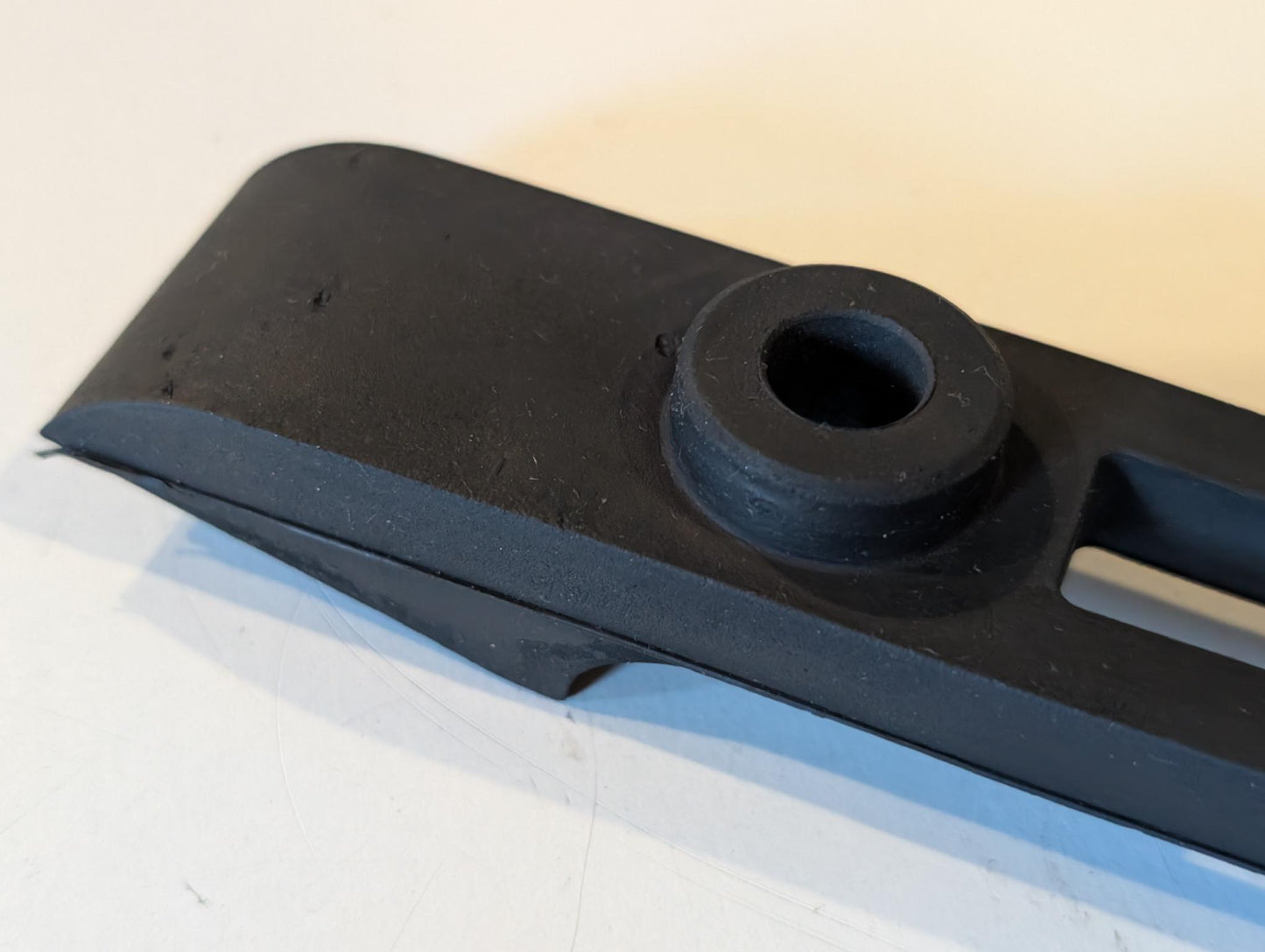 Yamaha XT600Z 1VJ 3AJ Tankauflagegummi Vibrationsdämpfer 1VJ-24182-00 Dämpfungslager, gebraucht