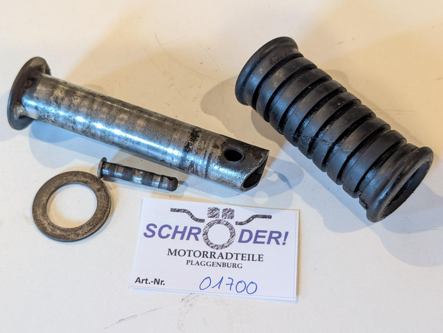 Yamaha XT600Z 1VJ Fussraste hinten links oder rechts mit Gummi und Scheibe 120-27431-00 90201-20279 120-27433-00, gebraucht