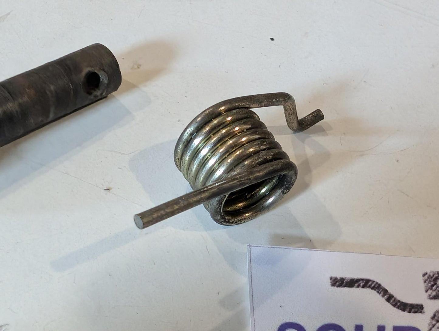 Yamaha XT600Z 1VJ Fussraste Krallenfussraste vorne rechts 22W-27421-00 mit Bolzen und Feder, gebraucht
