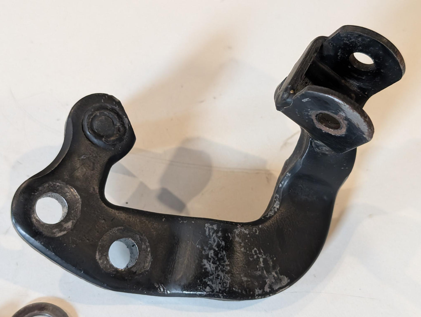 Yamaha XT600Z 1VJ Fussrastenhalter Halter Bremshebel vorne rechts 34L-27422-01 mit Schauben, gebraucht