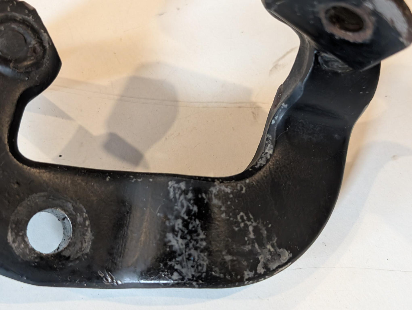 Yamaha XT600Z 1VJ Fussrastenhalter Halter Bremshebel vorne rechts 34L-27422-01 mit Schauben, gebraucht