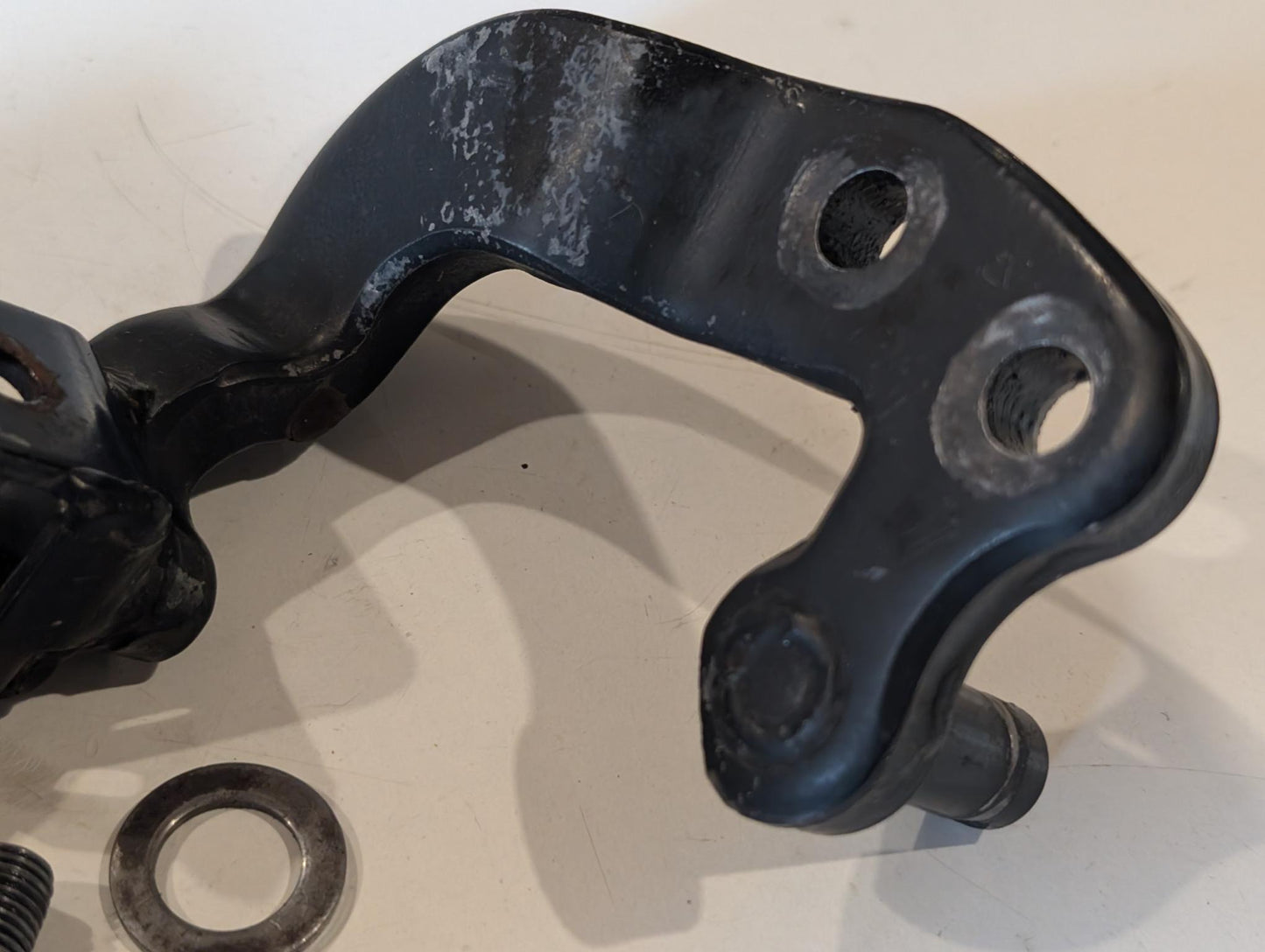 Yamaha XT600Z 1VJ Fussrastenhalter Halter Bremshebel vorne rechts 34L-27422-01 mit Schauben, gebraucht
