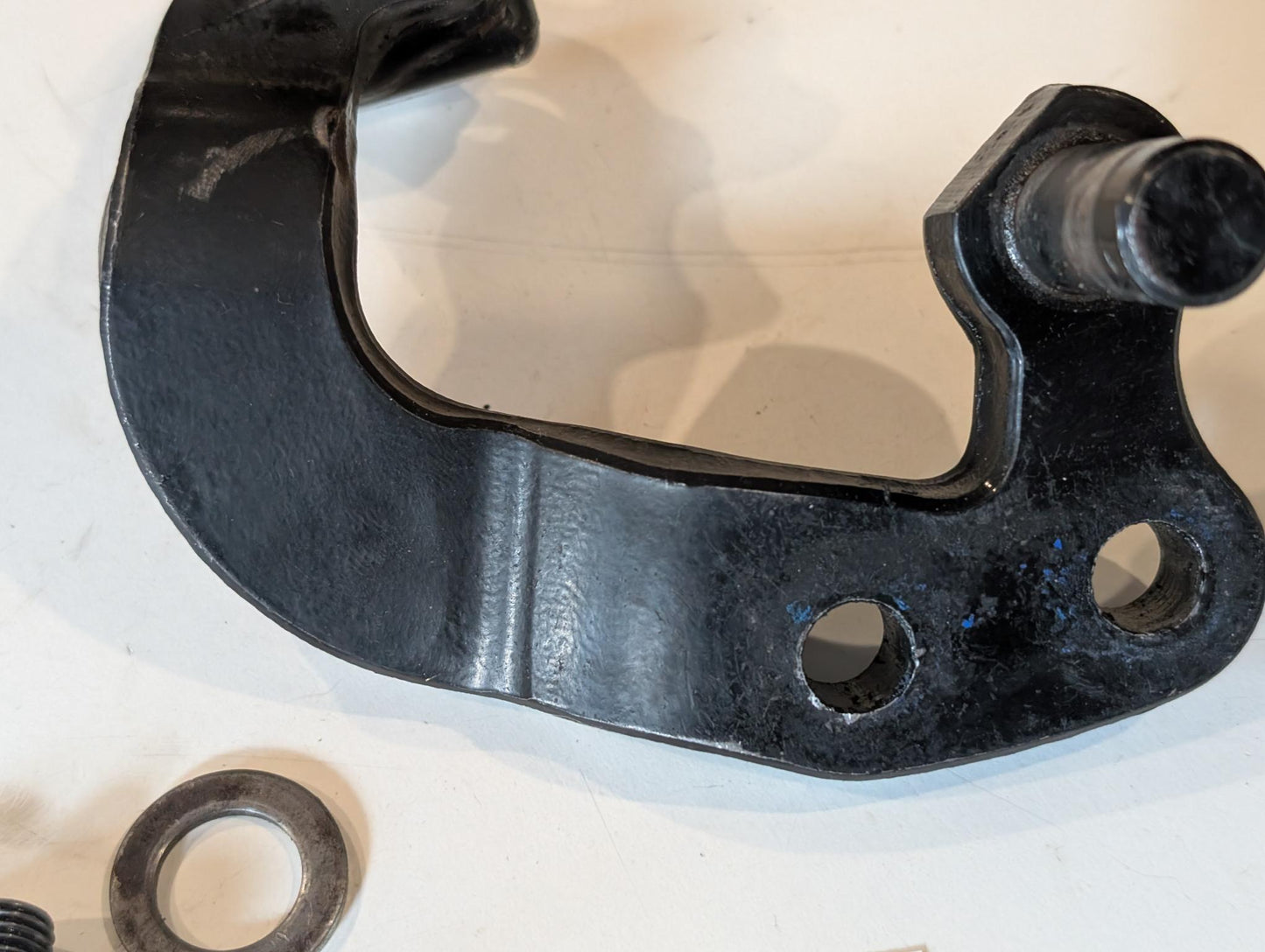Yamaha XT600Z 1VJ Fussrastenhalter Halter Bremshebel vorne rechts 34L-27422-01 mit Schauben, gebraucht