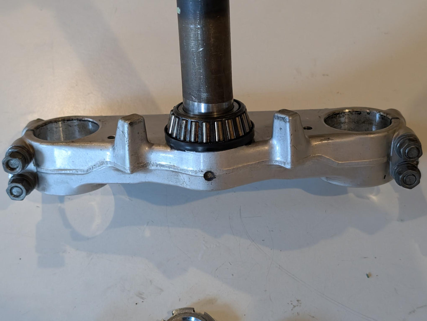 Yamaha XT600Z 1VJ Gabelbrücke Unterteil 55W-23340-20 mit Lagern Schrauben Staubdeckel, gebraucht