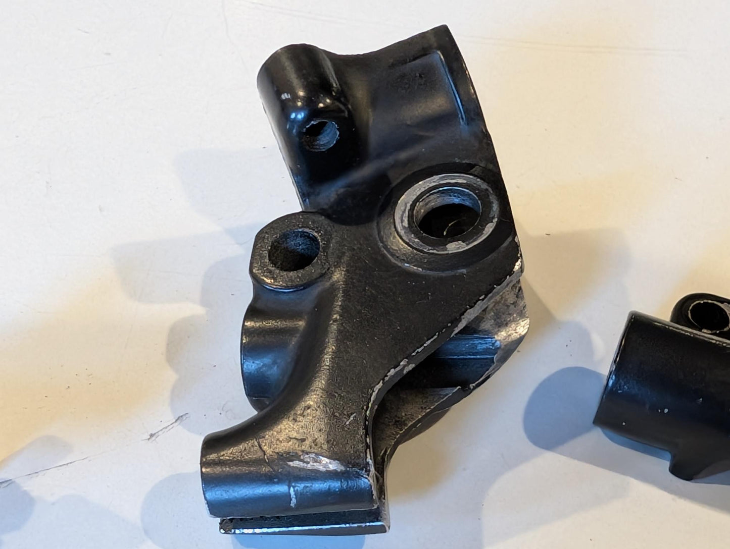 Yamaha XT600Z 1VJ Halter Kupplungshebel 1LN-82911-00 33G-82913-00 Spiegelhalter links, gebraucht
