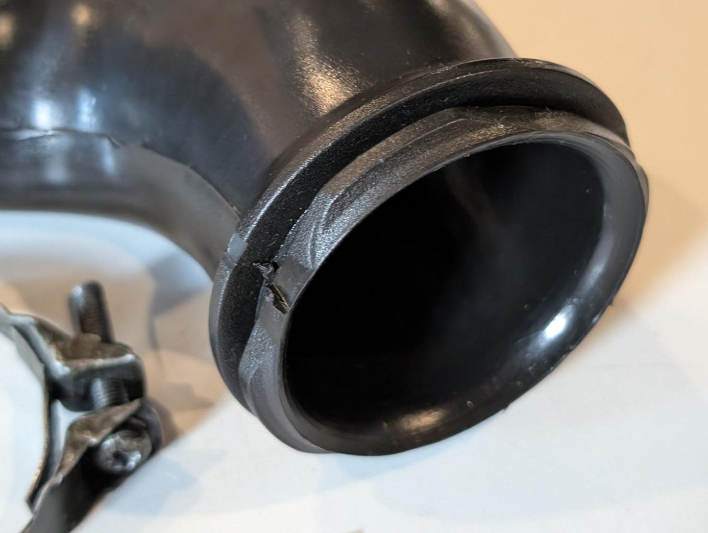 Yamaha XT600Z 1VJ 3AJ Ansaugschlauch 1VJ-14454-00 Verbindungsrohr Ansaugstutzen rechts, gebraucht