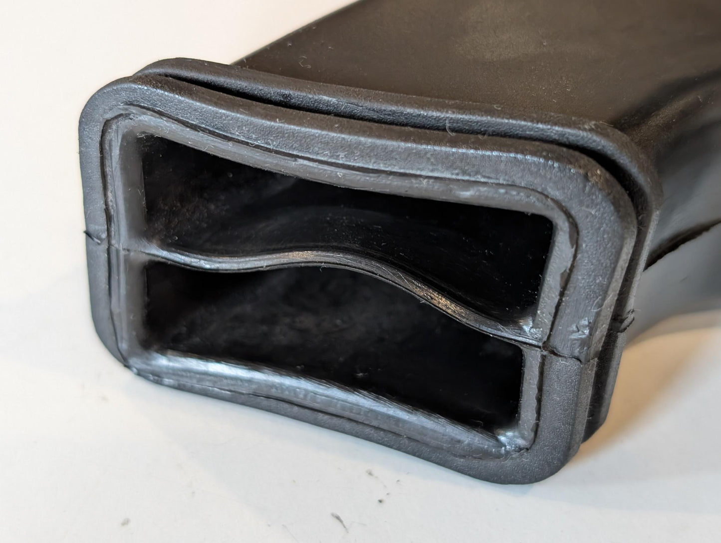 Yamaha XT600Z 1VJ Ansaugkanal Ansauggummi 1VJ-14437-00 rechts oder links Luftfilterkasten, gebraucht