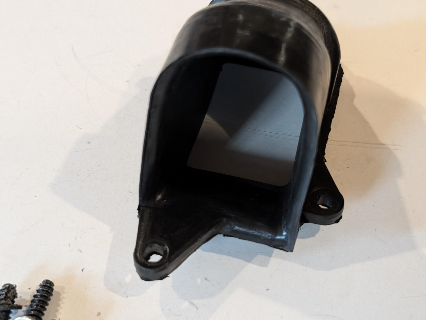 Yamaha XT600Z 1VJ Trichter Ansauggummi 1VJ-14469-00 links Luftfilterkasten mit Schrauben, gebraucht