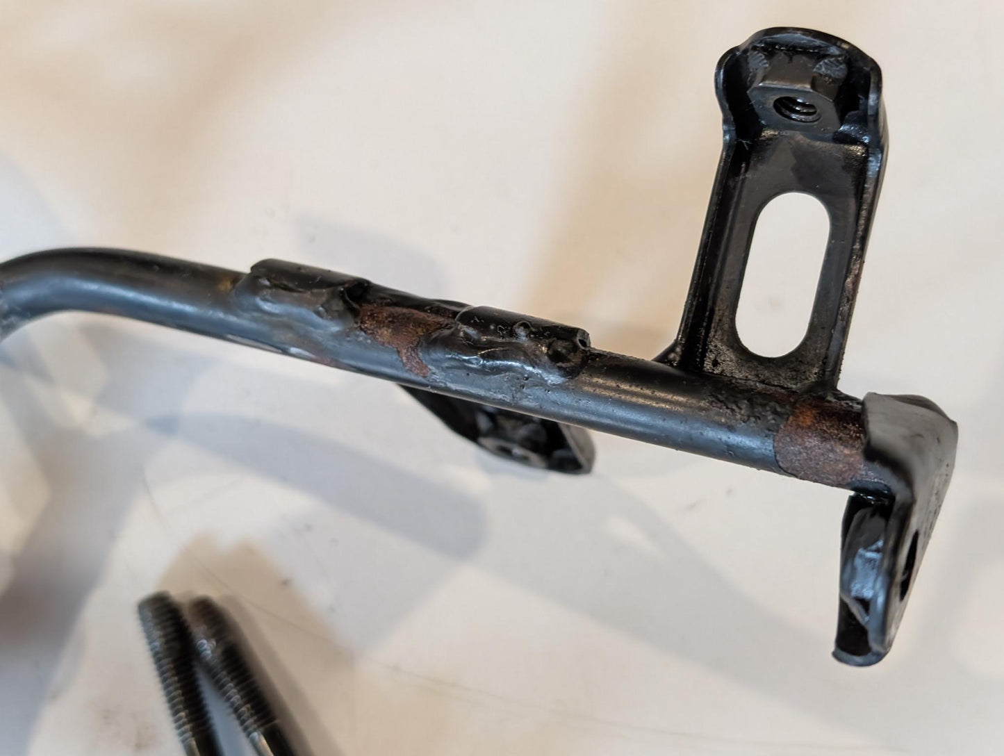 Yamaha XT600Z 1VJ Halterung Nebenrahmen 1VJ-23174-00 Scheinwerfer Instrumentenhalterung Geweih, gebraucht
