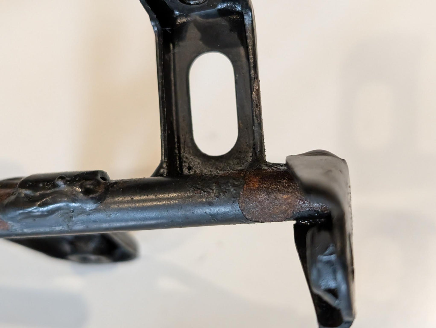 Yamaha XT600Z 1VJ Halterung Nebenrahmen 1VJ-23174-00 Scheinwerfer Instrumentenhalterung Geweih, gebraucht