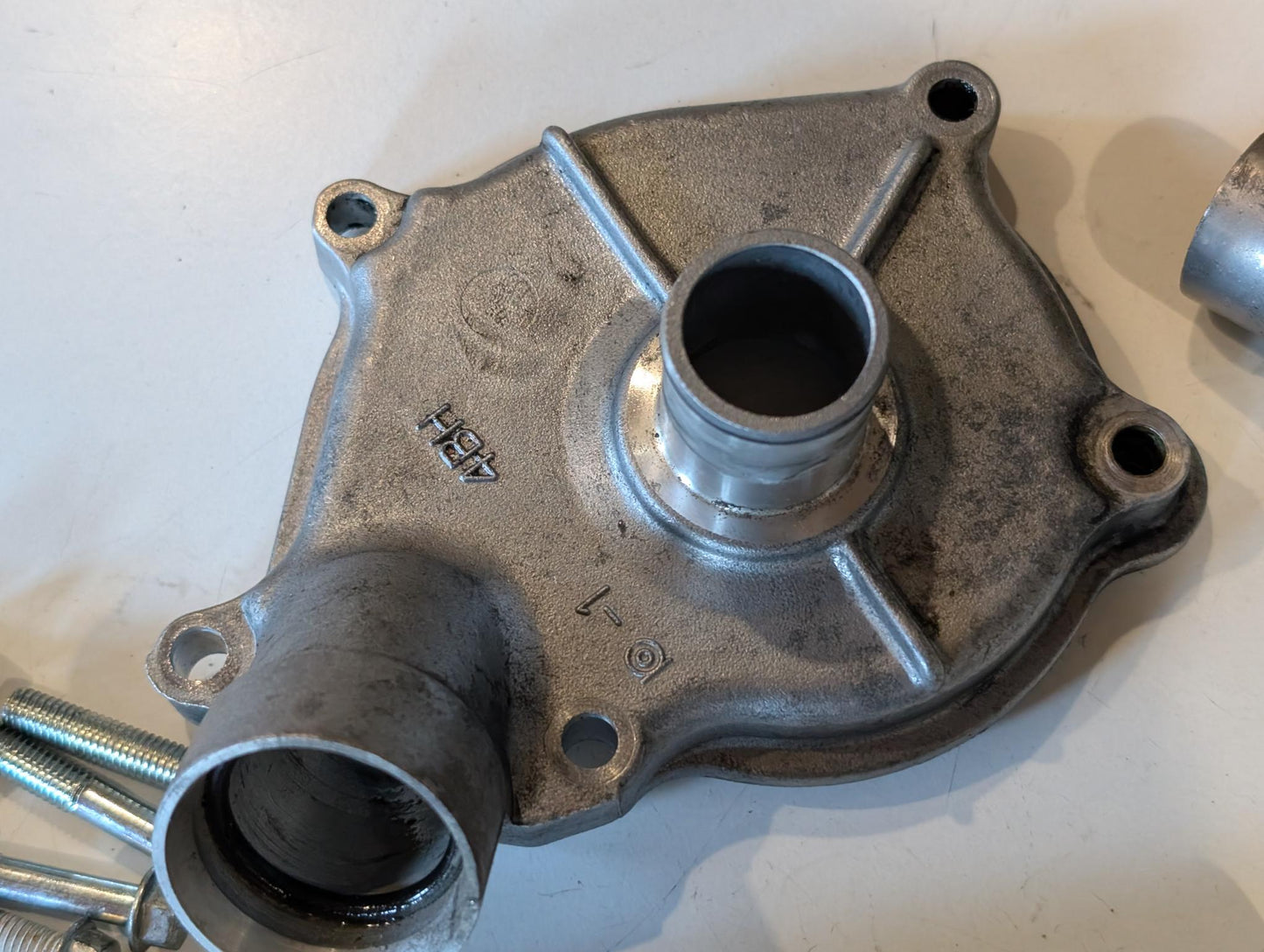 Yamaha GTS1000A 4BH Rohr Deckel Wasserpumpe 4BH-12422-00 3DX-12469-00, gebraucht