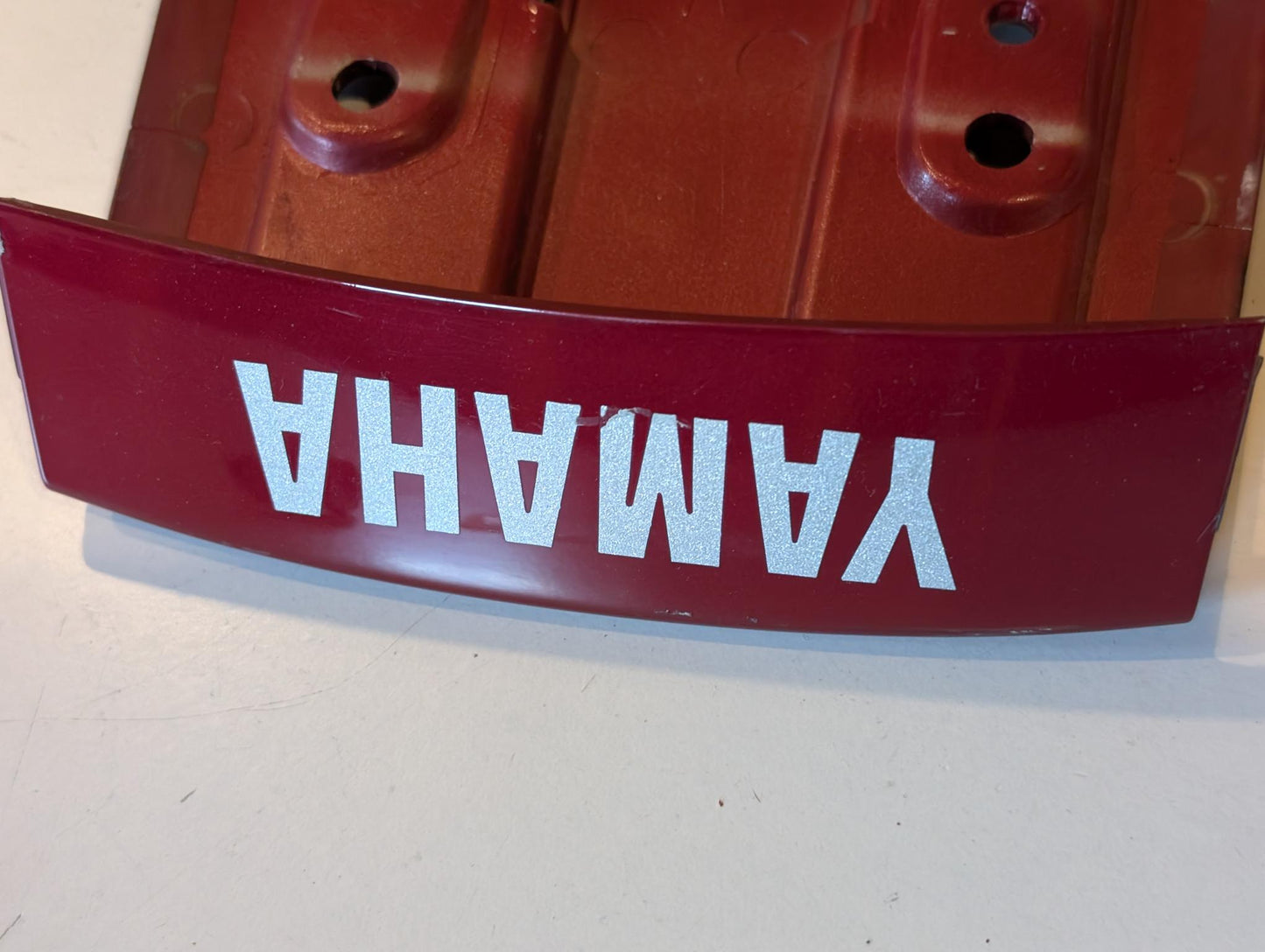 Yamaha GTS1000A 4BH Verkleidungsdeckel Heck 4BH-Y2165-00 rot, gebraucht